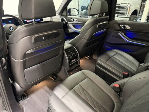 Used 2024 BMW X7 xDrive40i w/ M Sport Package image 45