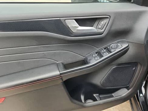 Used 2025 Ford Escape ST-Line FWD image 14