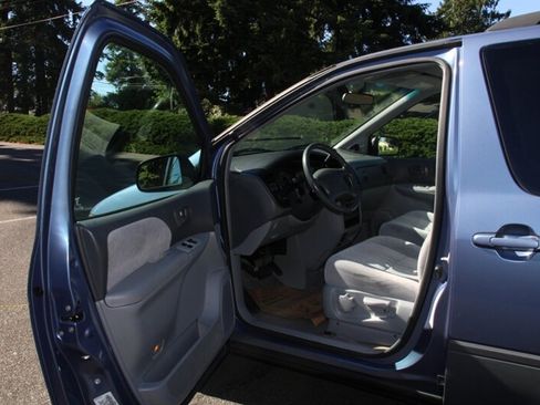 Used 1999 Toyota Sienna LE FWD image 5