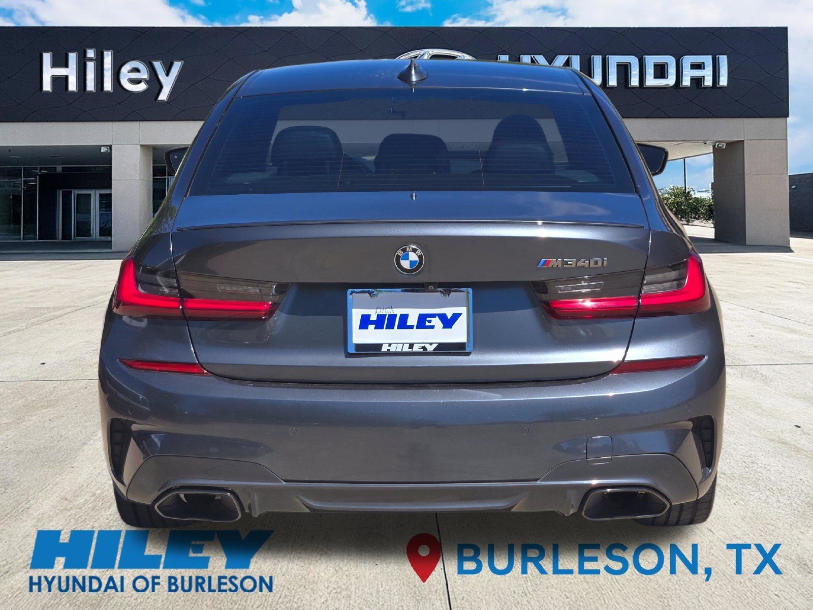 Used 2022 BMW M340i RWD image 4