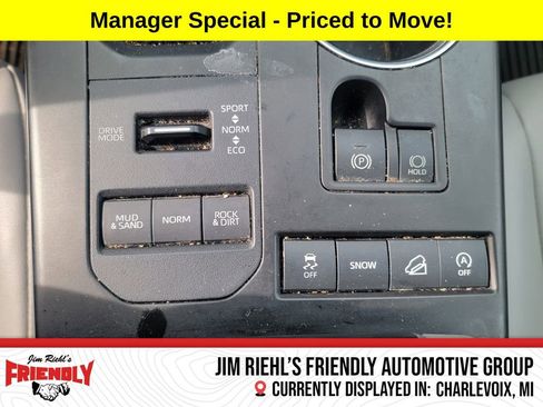 Used 2020 Toyota Highlander XLE AWD/4WD image 31