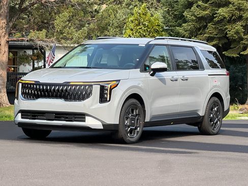 New 2026 Kia Carnival EX image 8