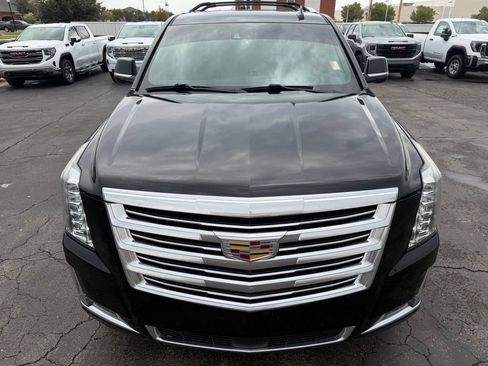 Used 2018 Cadillac Escalade ESV Platinum AWD/4WD image 9
