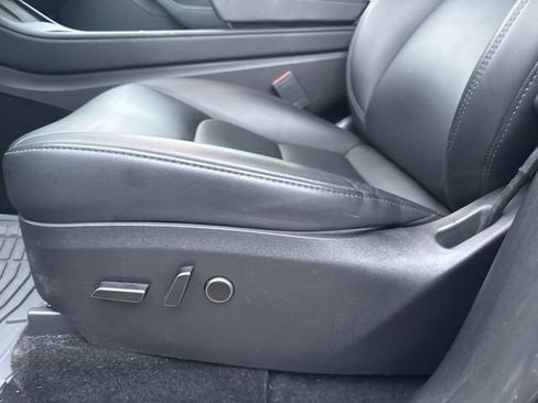Used 2023 Tesla Model Y Long Range image 11