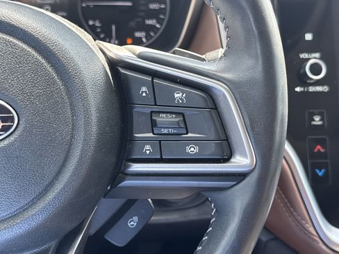 Used 2024 Subaru Outback Touring AWD/4WD image 15