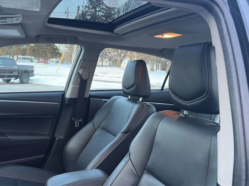 Used 2016 Toyota Corolla S Premium image 28