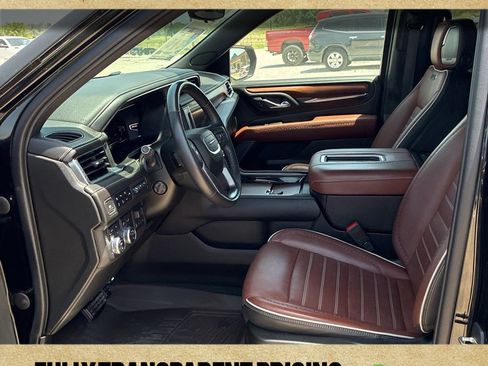 Used 2023 GMC Yukon Denali Ultimate AWD/4WD image 16