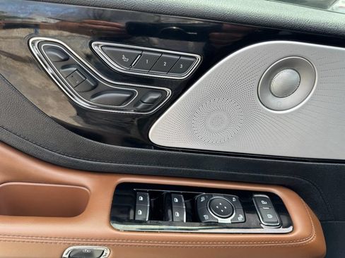 Used 2023 Lincoln Aviator Grand Touring w/ Equipment Group 301A AWD/4WD image 18