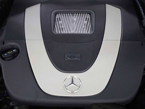 Used 2011 Mercedes-Benz C 300 4MATIC Sedan image 33