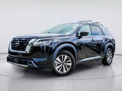 Used 2023 Nissan Pathfinder SL
