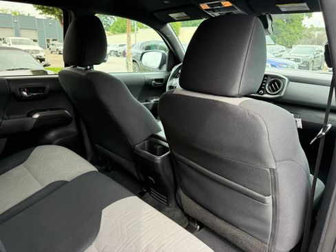 Used 2021 Toyota Tacoma TRD Off-Road AWD/4WD image 21