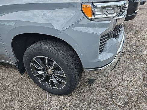 Used 2024 Chevrolet Silverado 1500 LT image 11