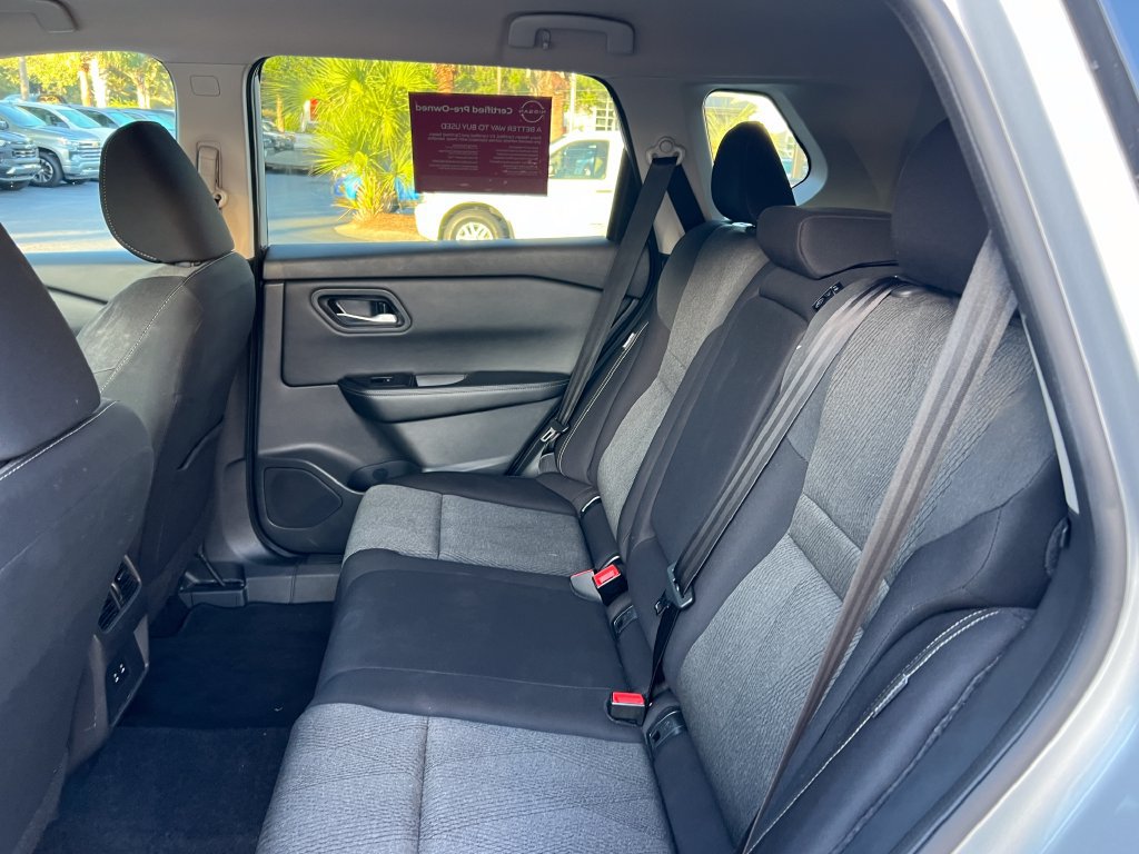 Used 2025 Nissan Rogue SV AWD/4WD image 11