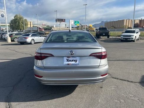 Used 2020 Volkswagen Jetta S image 4