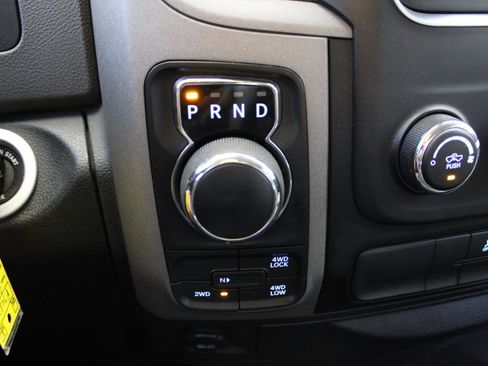 Used 2014 RAM 1500 Express image 16