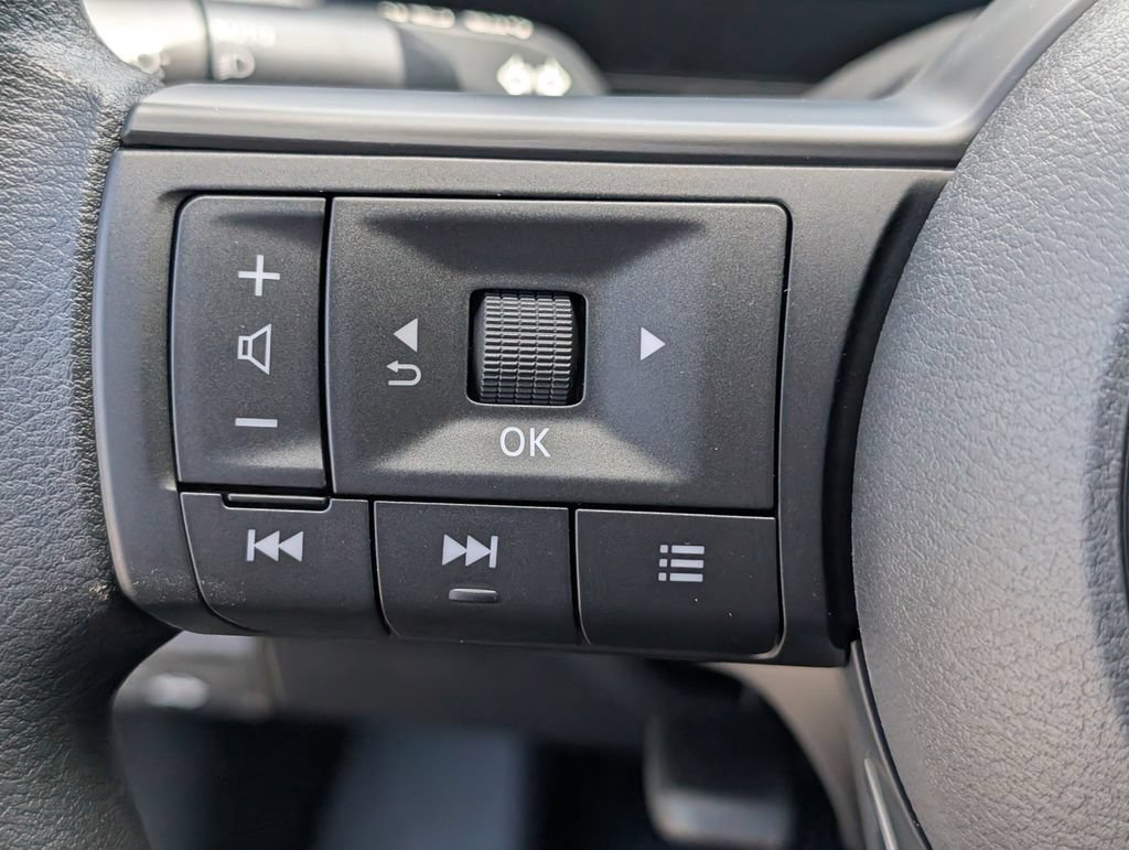 New 2026 Nissan Kicks SV w/ Cold Weather Package FWD image 18