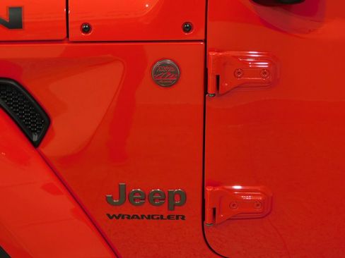 Used 2020 Jeep Wrangler Rubicon w/ Uconnect 4C Nav & Sound Group AWD/4WD image 21