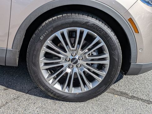 Used 2018 Lincoln MKX Reserve w/ Driver Assistance Package image 12