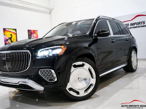 Used 2024 Mercedes-Benz Maybach GLS 600 4MATIC image 36