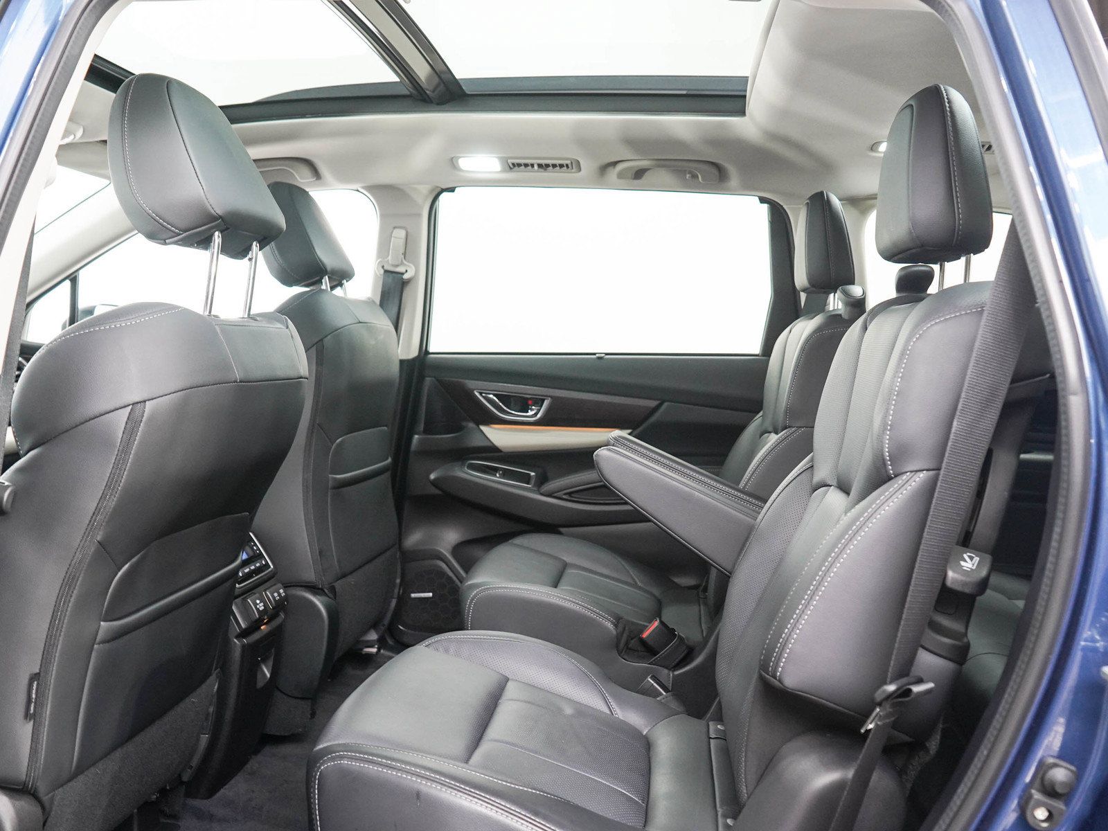 Used 2022 Subaru Ascent Touring AWD/4WD image 16