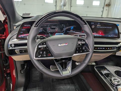 New 2026 Cadillac Lyriq V image 34