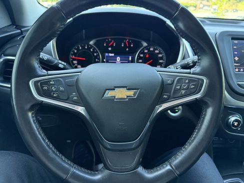 Used 2022 Chevrolet Equinox LT image 22