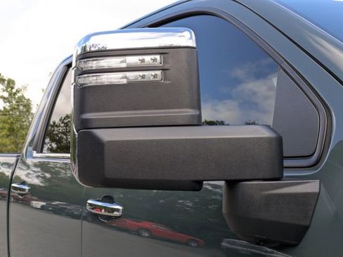 Used 2025 Chevrolet Silverado 2500 LTZ w/ LTZ Convenience Package image 12