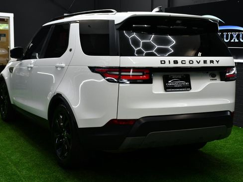 Used 2018 Land Rover Discovery HSE AWD/4WD image 2