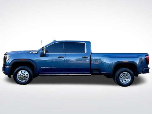 Used 2025 GMC Sierra 3500 Denali w/ Denali Reserve Package image 8