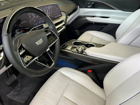 New 2026 Cadillac Lyriq Sport w/ LPO, Floor Liner Package image 10