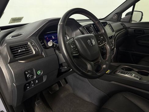 Used 2024 Honda Passport TrailSport image 13