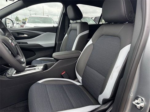 New 2026 Buick Envista Preferred w/ Convenience II Package image 11