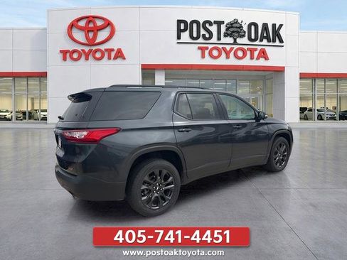 Used 2021 Chevrolet Traverse RS FWD image 19