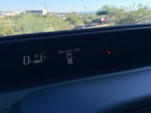 Used 2016 Toyota Prius C Two image 32