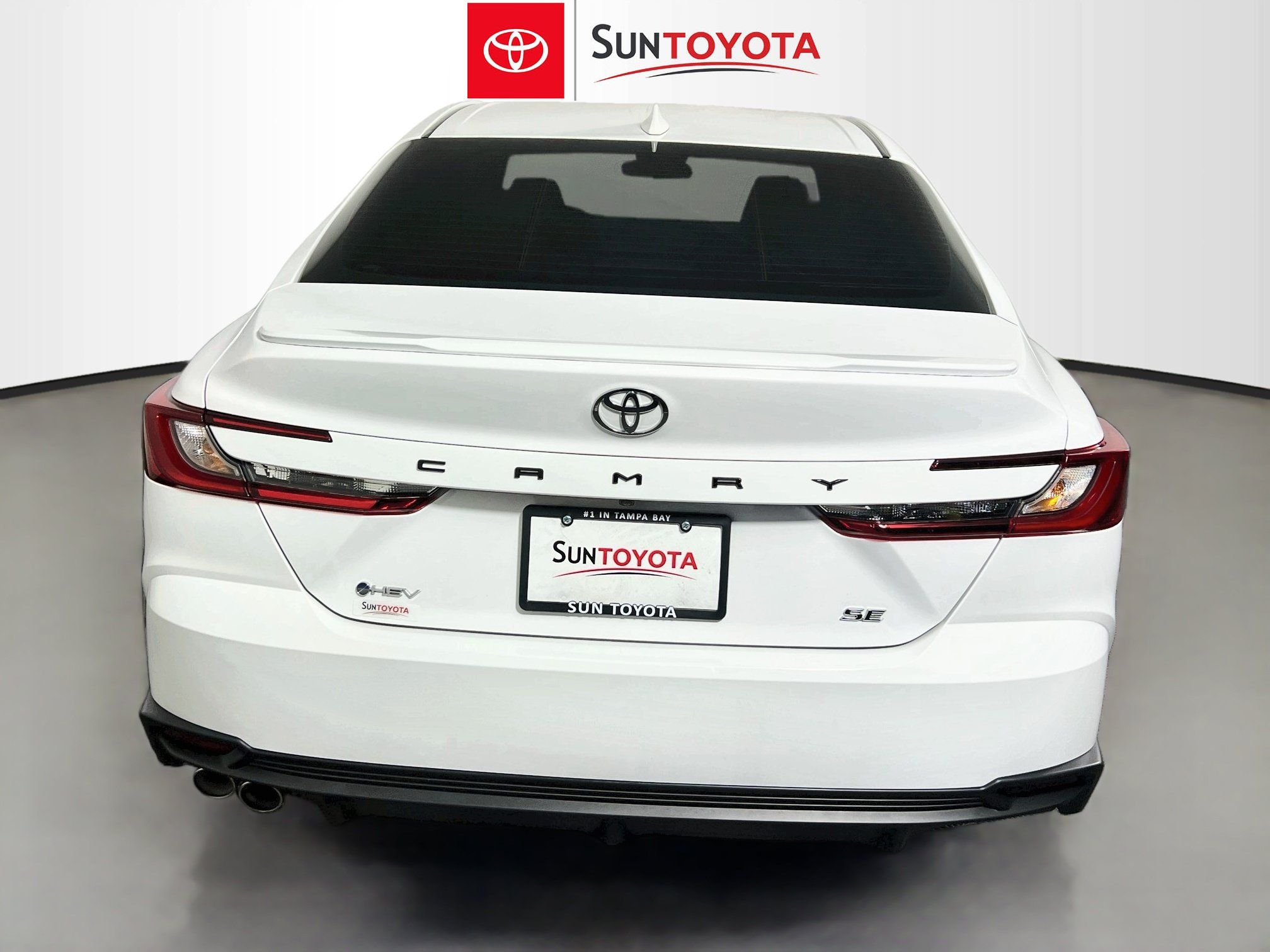 Used 2025 Toyota Camry SE FWD image 5