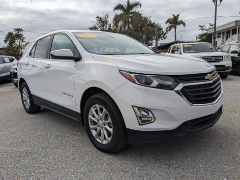 Used 2021 Chevrolet Equinox LT FWD image 2