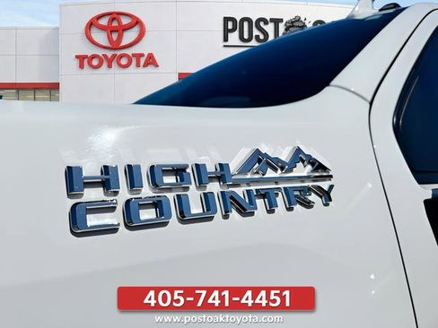 Used 2024 Chevrolet Silverado 3500 High Country w/ High Country Premium Package AWD/4WD image 46