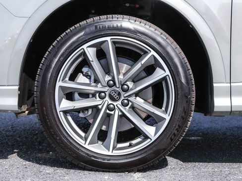 Used 2024 Audi Q3 2.0T Premium w/ Convenience Package image 27