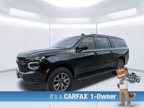 Used 2024 Chevrolet Suburban Z71 w/ Luxury Package AWD/4WD image 4