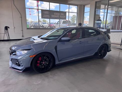 Used 2019 Honda Civic Type R image 8