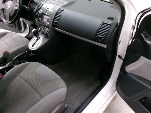 Used 2011 Nissan Sentra 2.0 SR w/ Convenience Pkg image 25