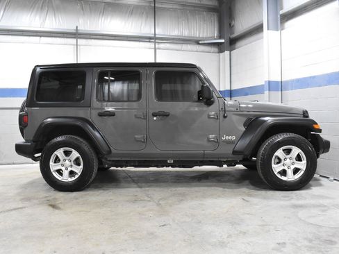 Used 2021 Jeep Wrangler Unlimited Sport image 27