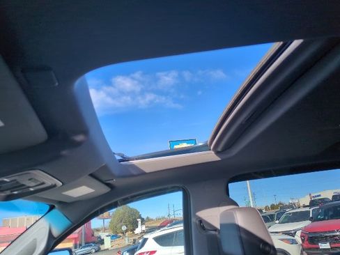 Used 2022 Chevrolet Silverado 2500 LTZ w/ LTZ Premium Package image 23