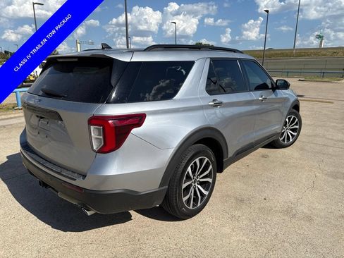 Used 2023 Ford Explorer ST-Line w/ Class IV Trailer Tow Package RWD image 12