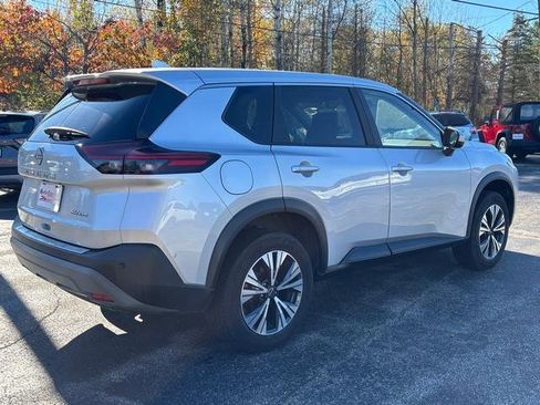 Used 2023 Nissan Rogue SV image 8