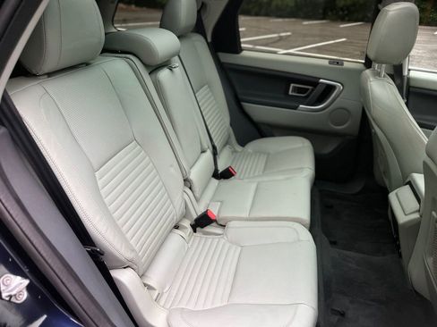 Used 2016 Land Rover Discovery Sport HSE Luxury image 21