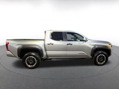 Used 2025 Toyota Tacoma TRD Off-Road image 16