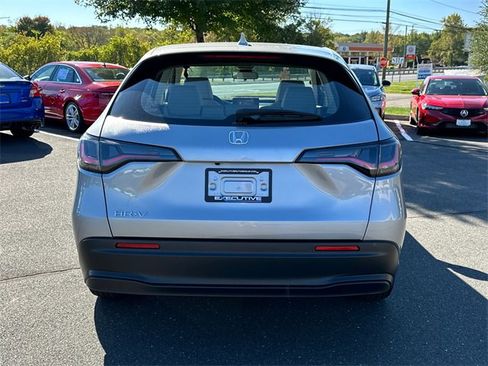 Used 2025 Honda HR-V LX image 3