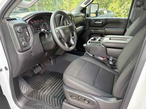 Used 2026 Chevrolet Silverado 2500 Custom w/ Custom Value Package AWD/4WD image 9