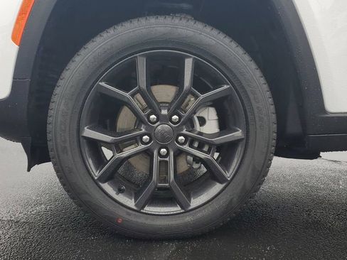 New 2025 Jeep Grand Cherokee Limited image 7